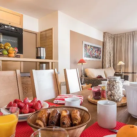 Aparthotel Pierre & Premium Les Terrasses D'helios 5*